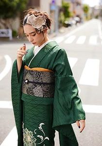 振袖　グリーン　個性派